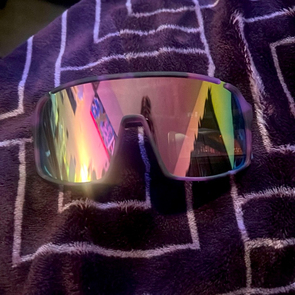 DSG Unisex Purple Tortoise Frame Sunglasses NWT
